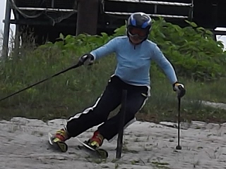 トランポリンでの骨盤のレベル練習は、すぐスキーの上達に繋がります